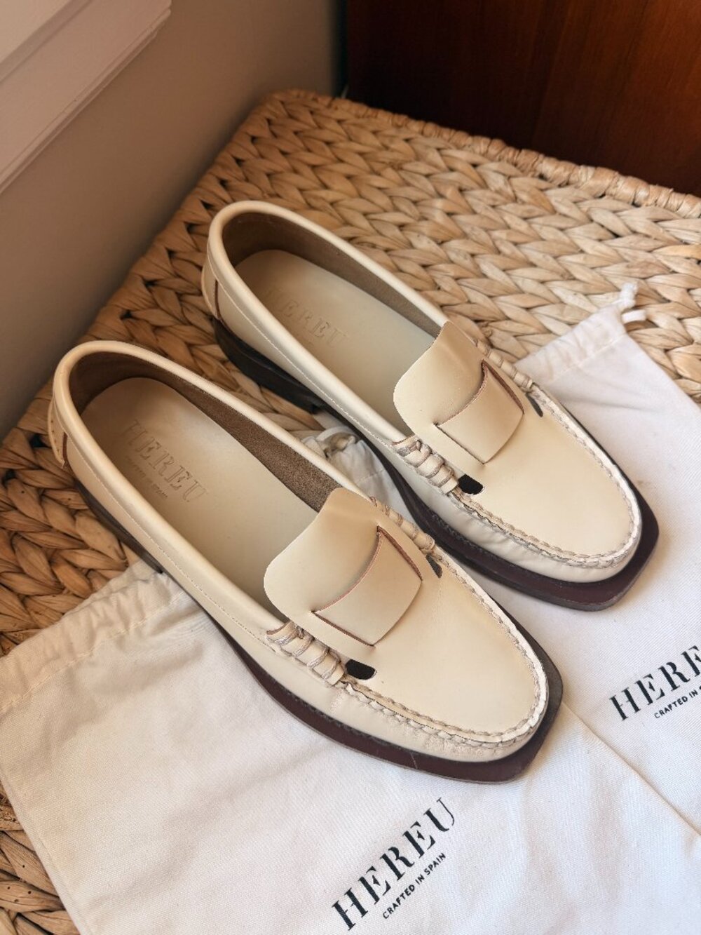 Hereu Off-White Sineu Loafers
